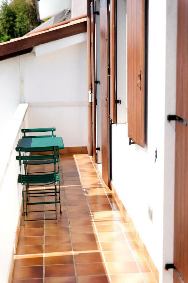 Bouganville Room Castelnuovo del Garda Exteriör bild